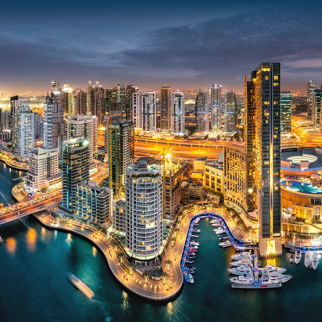Picture overlooking Dubais Marina big picture